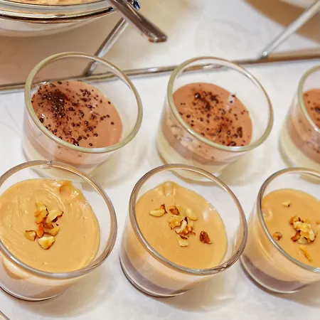 Max براتسيلافا