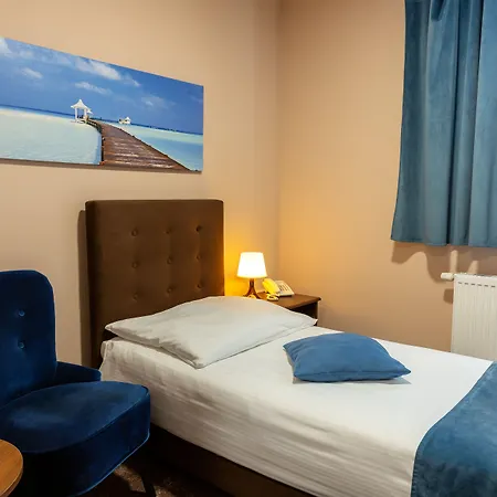 Max براتسيلافا