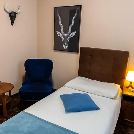 Max براتسيلافا