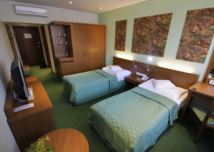 Max Ξενοδοχείο