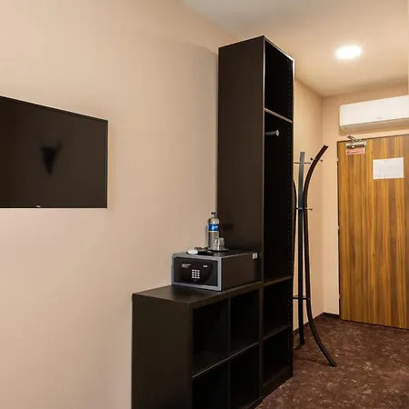 Max 3* براتسيلافا