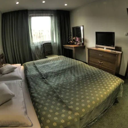 Max Hotel