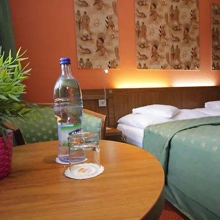 Max 3* براتسيلافا