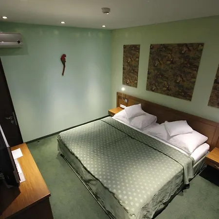 Max 3* براتسيلافا