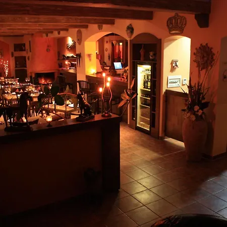 Max فندق براتسيلافا